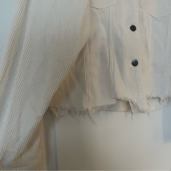 *boutique* POL cream corduroy shacket/jacket with distressed hem size L western - Picture 5 of 7